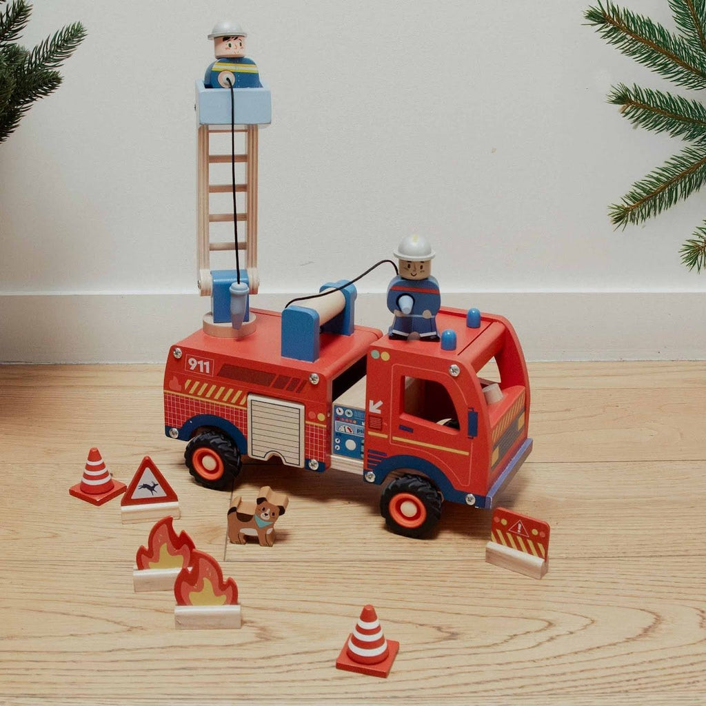 Camion de pompier en bois - 1
