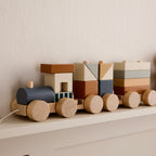 Petit train empilable en bois - 1