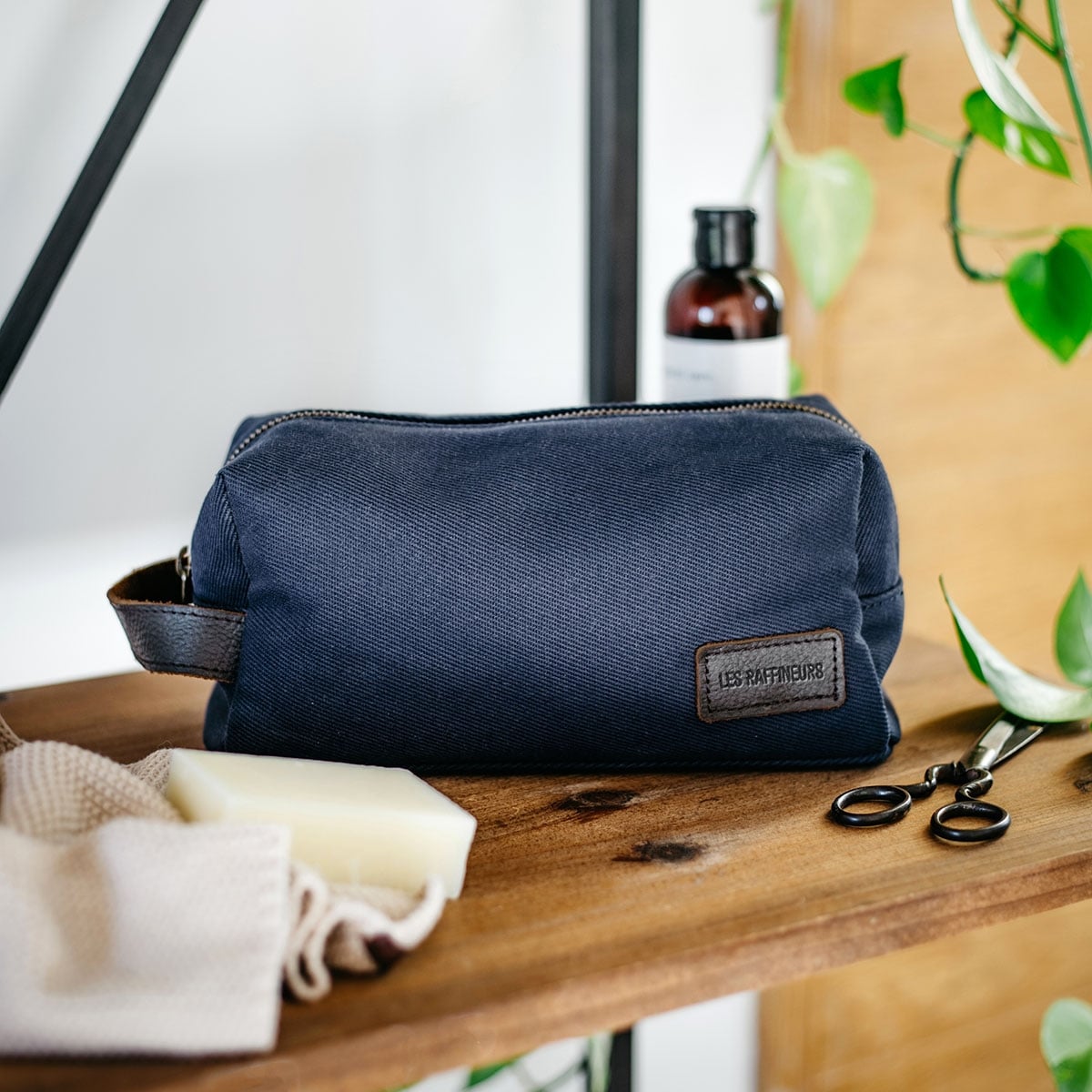 Trousse de toilette en toile et cuir - 2